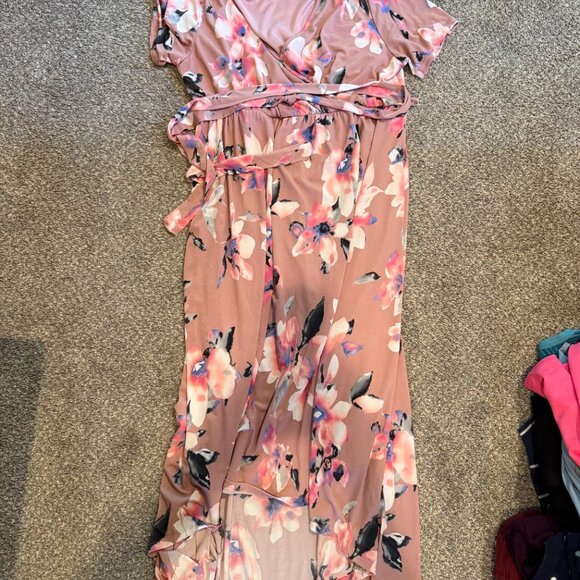 Spring/Summer Maternity LOT (Size L) - 11 Pieces! - Picture 2 of 12